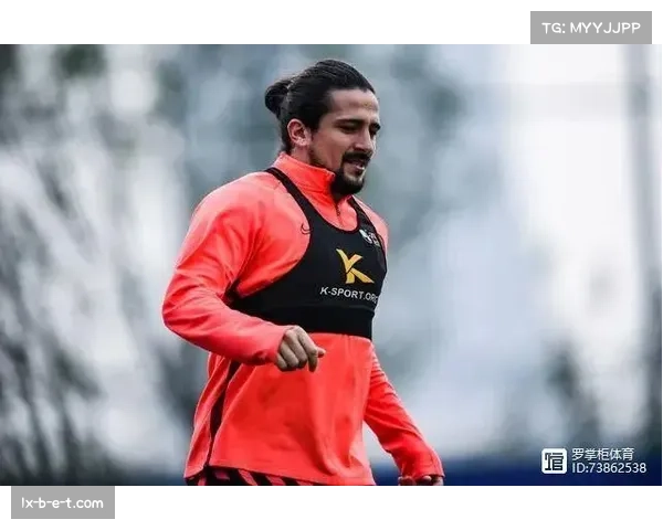 海港替补席深度考验 刘祝润傅欢杨世元待命应对伤病潮 海港替补席深度考验 刘祝润傅欢杨世元待命应对伤病潮